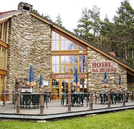 Hotel Na Jezere Horní Planá Bagian luar foto